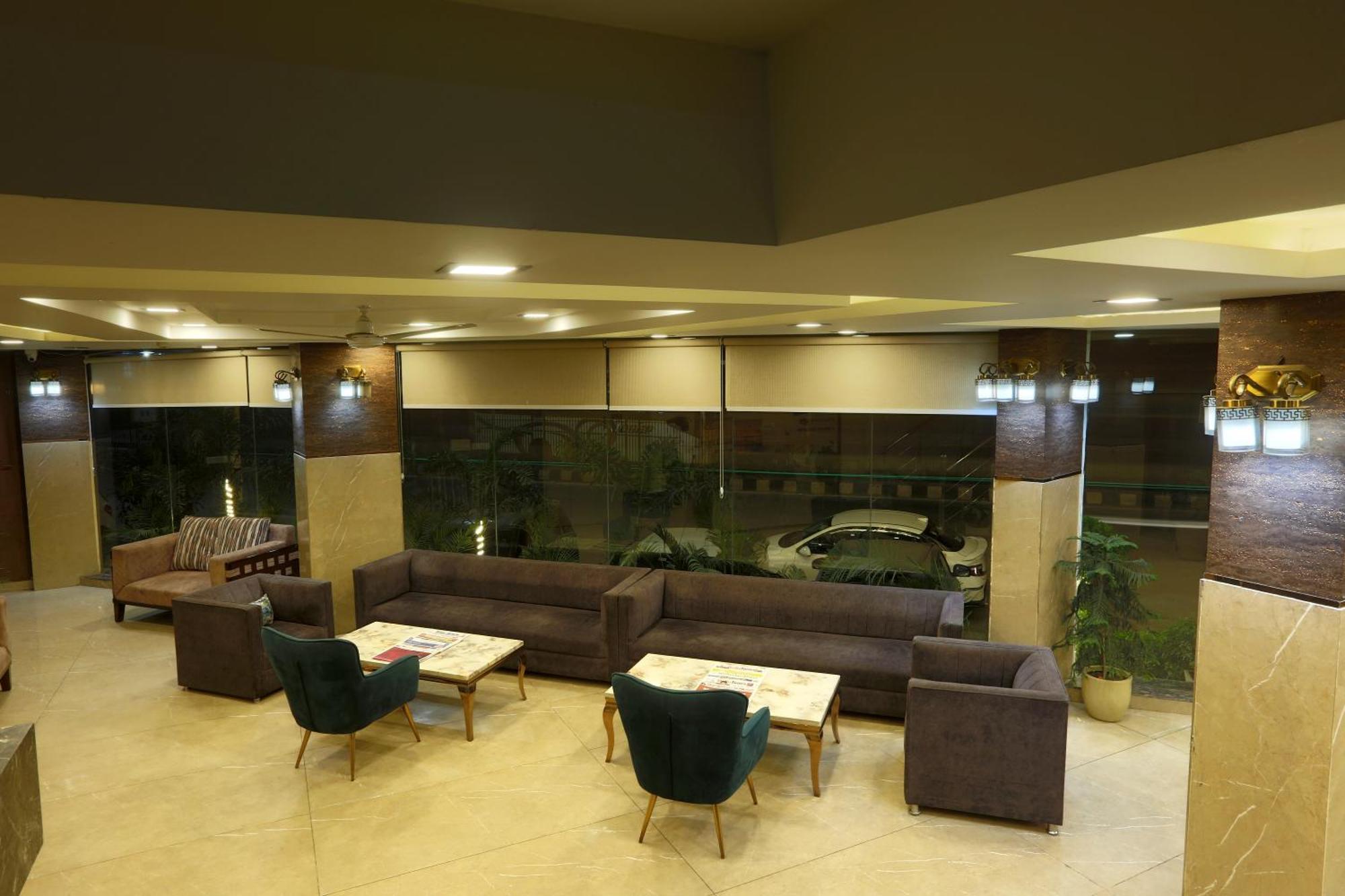 Silky Palace Igi Airport Delhi *